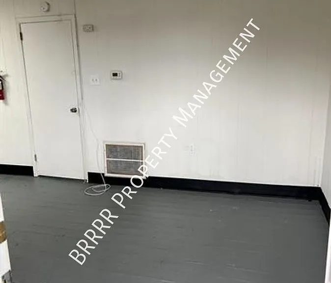 754 N 11th St #2R — Photo 5