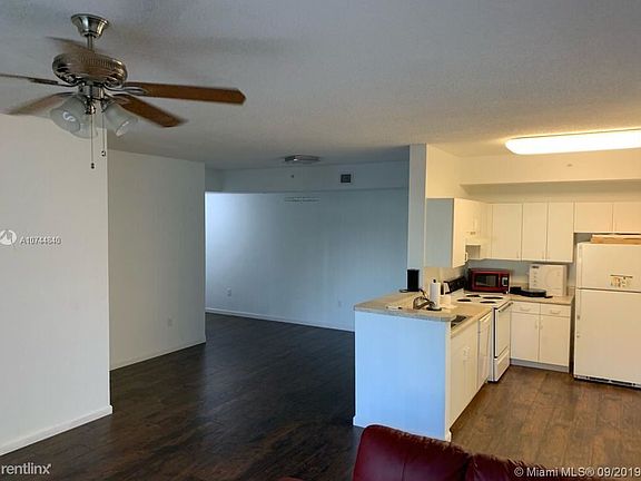 3rd image of 6968 SW 39th St