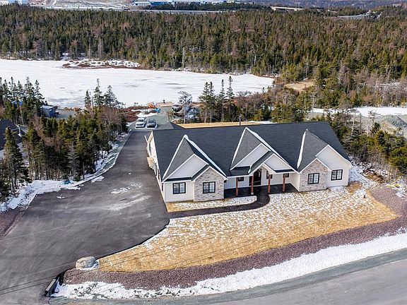 4th image of 22 Balsamwood Road