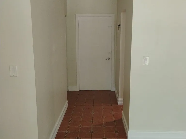 5011 W Oakland Park Blvd #203 — Photo 9