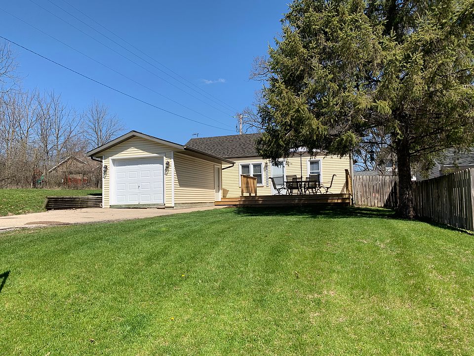 1st image of 1303 E Mallwood Dr