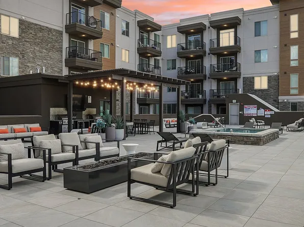 Point of View Apartments