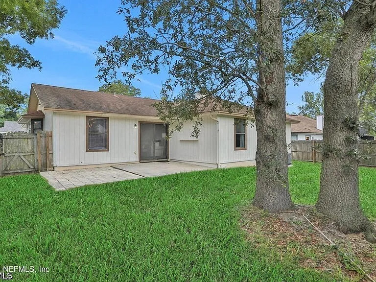 2743 Moorsfield Ln — Photo 9