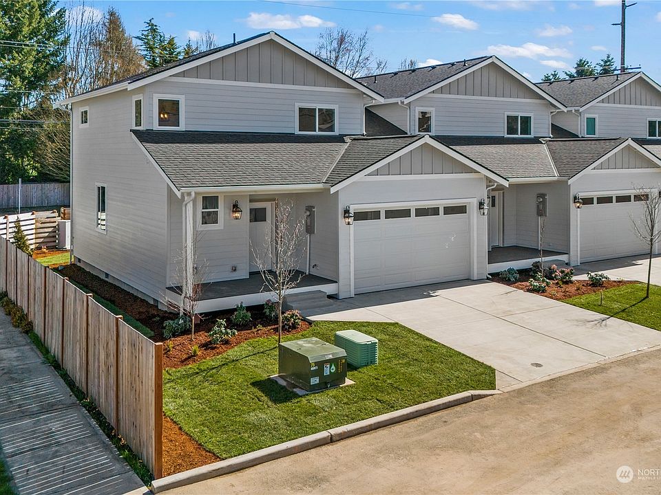 1st image of 2553 Natola Drive SE #32