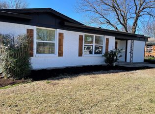 6836 Western Hills Dr, Dallas, TX