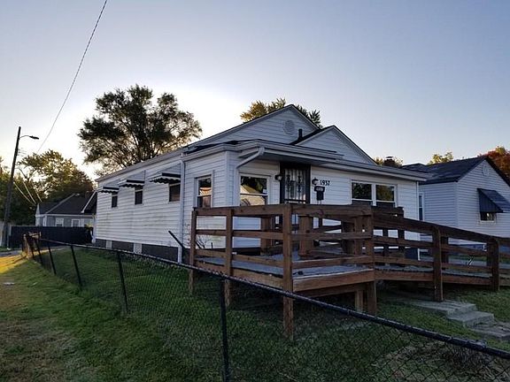 3rd image of 1937 N Holmes Ave