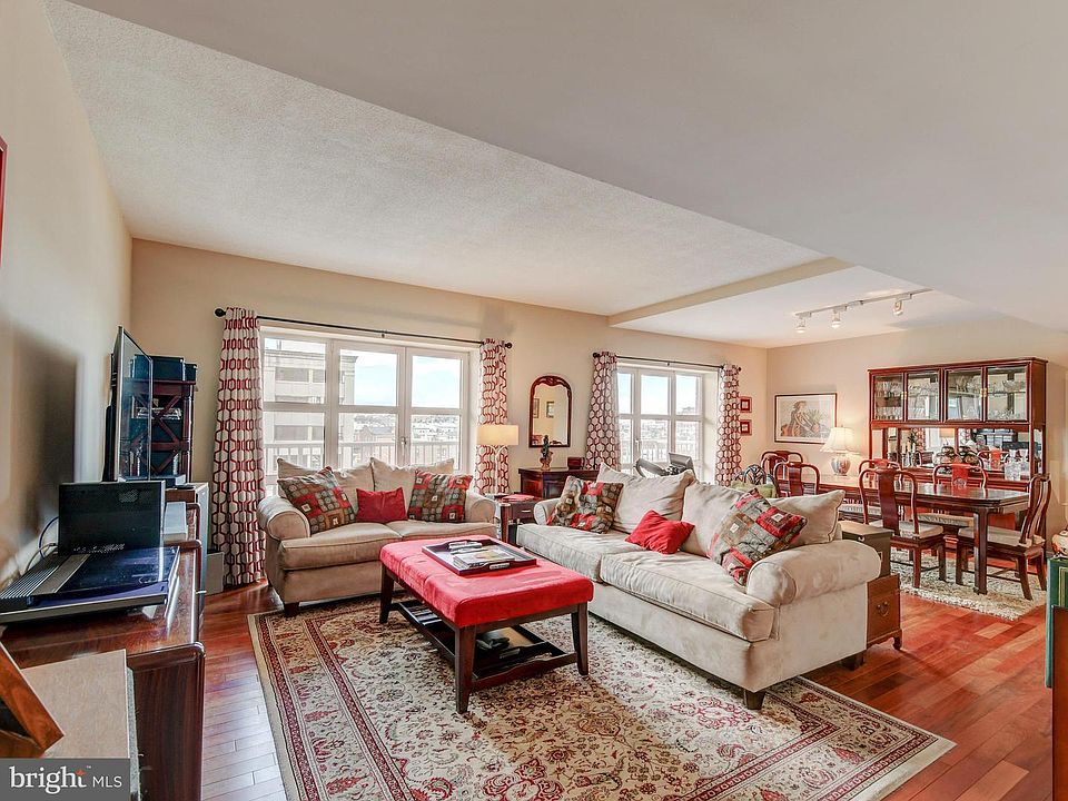 1st image of 250 President St Unit 201