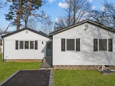 26 Peters Boulevard, Central Islip, NY, 11722