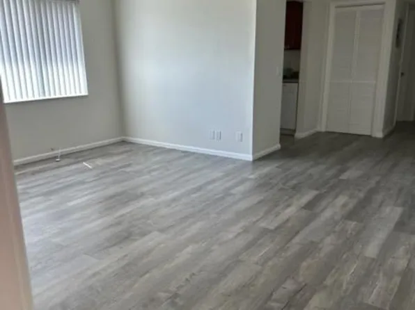 OCEAN PARK SOUTH APARTMENTS 2861 S. SEACREST BLVD BOYNTON BEACH, FL 33435