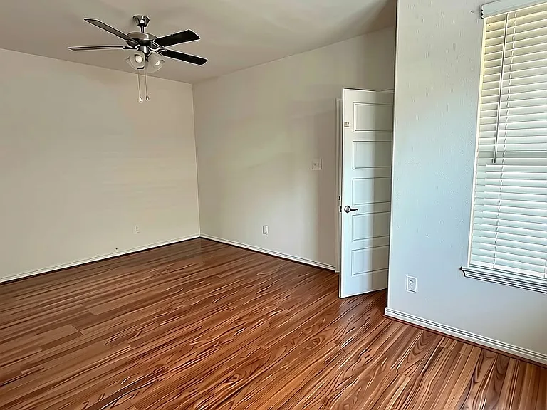 2840 Greene St — Photo 10