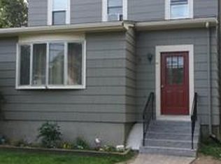 5 Whitehall St, Dedham, MA 02026