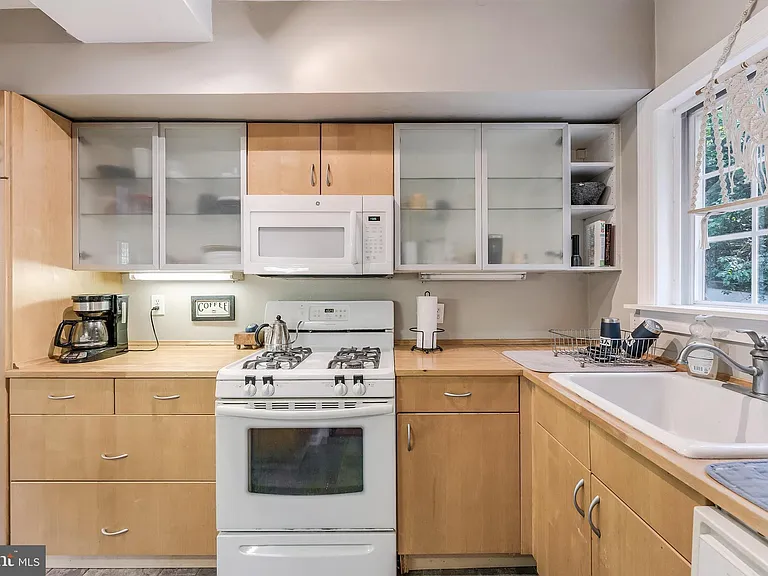 3507 Valley Dr — Photo 7