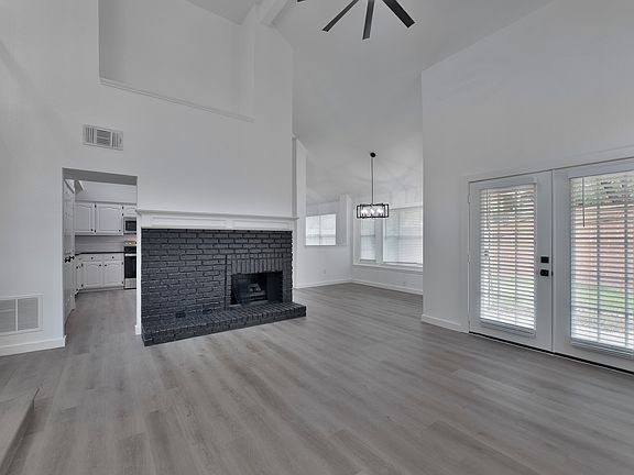 2nd image of 9012 Cumberland Dr