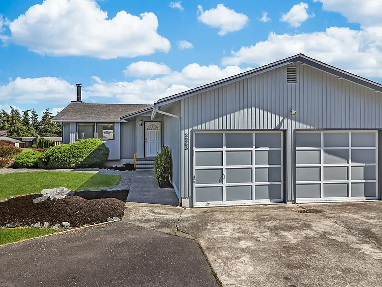 2263 Mariner Beach Dr — Photo 1