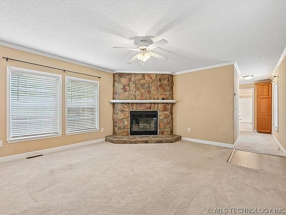 5th image of 14054 S Zenith St