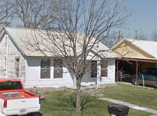 105 S Williams Dr, Comanche, TX 76442