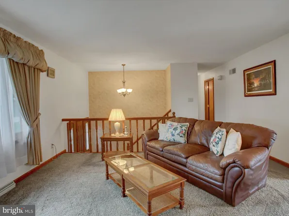 1380 Siloam Rd, Chambersburg, PA 17201