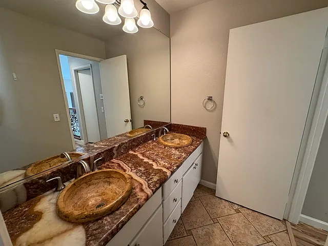 7878 Pineridge Ct — Photo 24