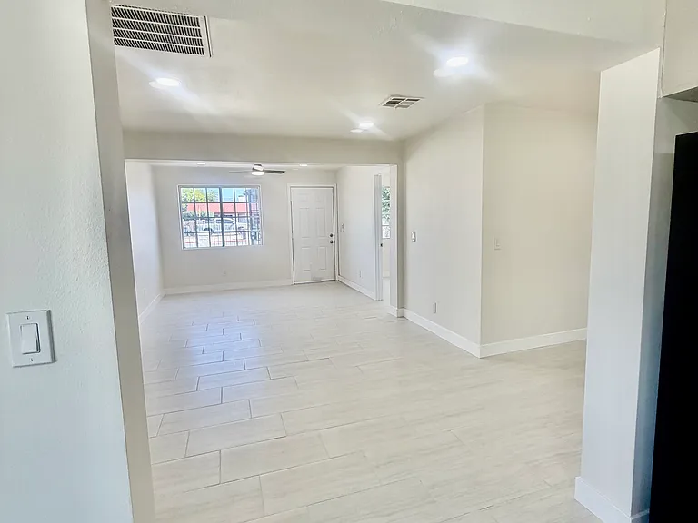 52119 Calle Avila #2 — Photo 6