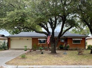 3540 Montreal Cir, Haltom City, TX 76117