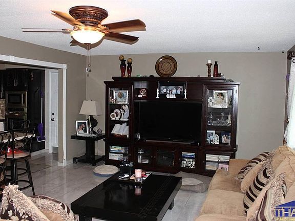 3rd image of 408 34th Street Dr