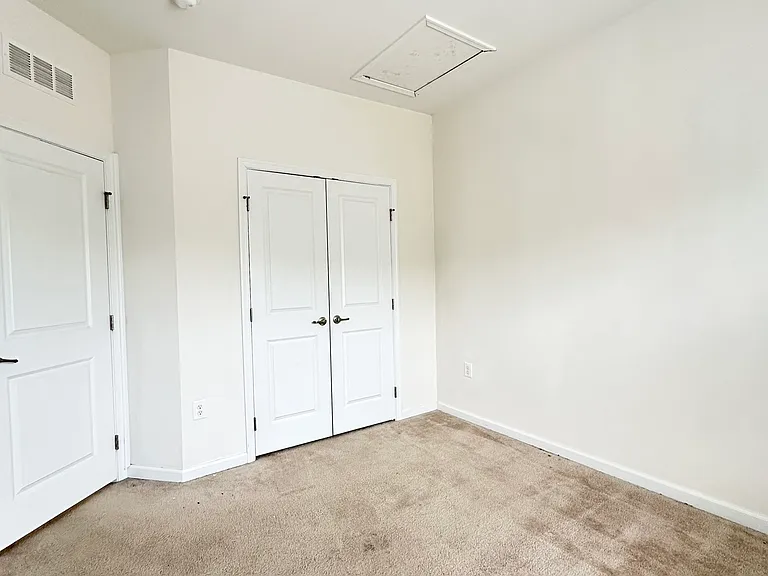 6314 Halsted Ave — Photo 9