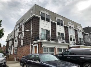 21516 23rd Rd, Bayside, NY 11360