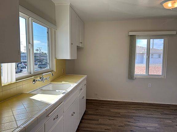 4th image of 2991 Luna Dr