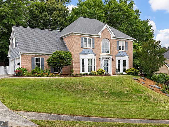 2nd image of 2687 Catawba Dr NW