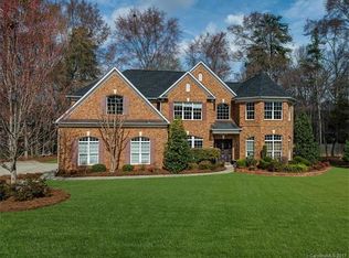 10902 Arvind Oaks Ct, Charlotte, NC 28277
