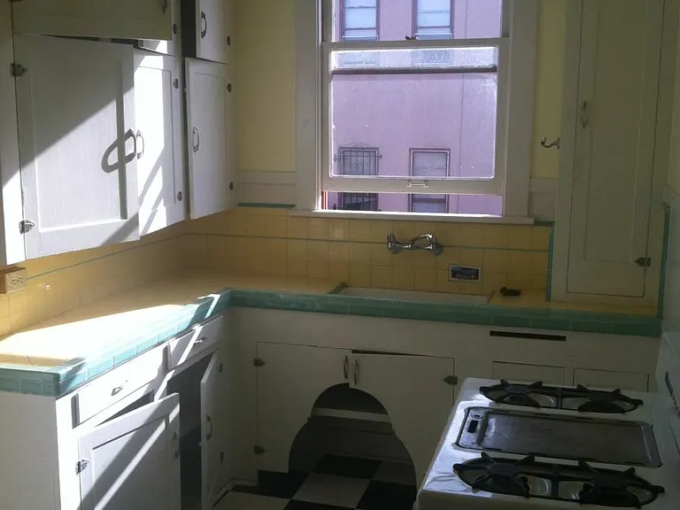 122 W Upas St — Photo 3