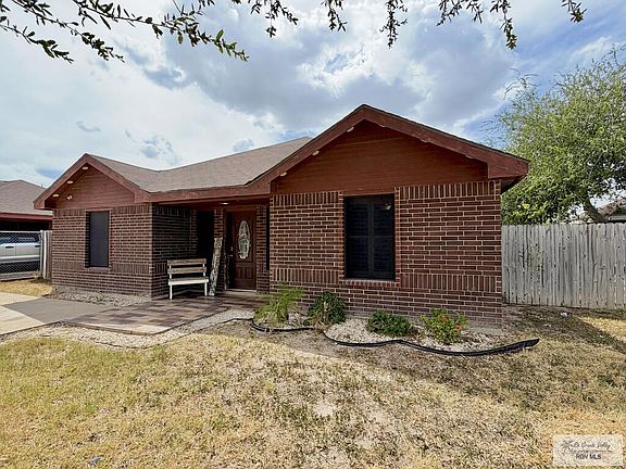 3rd image of 1909 Salinas Dr