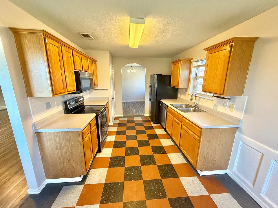 3509 Bugle Dr