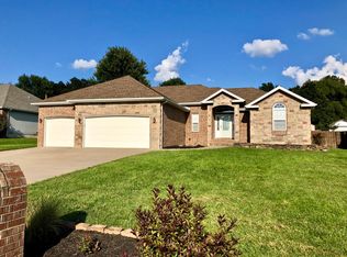 1540 Spring Hills St, Marshfield, MO 65706