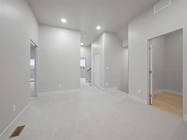392 W Ridges Blvd #B — Photo 18