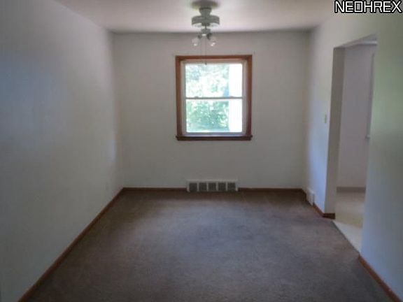 3rd image of 4601 E 104th St