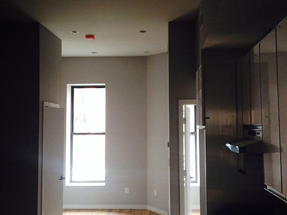 2nd image of 242 Vernon Ave APT 3
