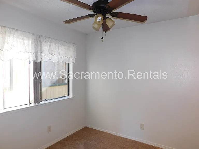 750 Del Verde Cir #2 — Photo 8