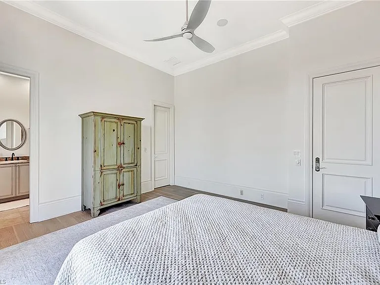 2052 Isla Vista Ln — Photo 32