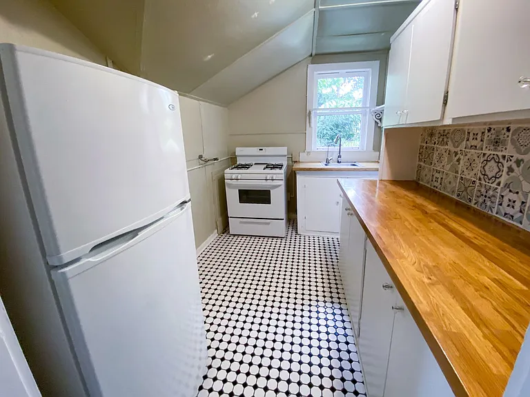 708 E Hollywood St — Photo 21