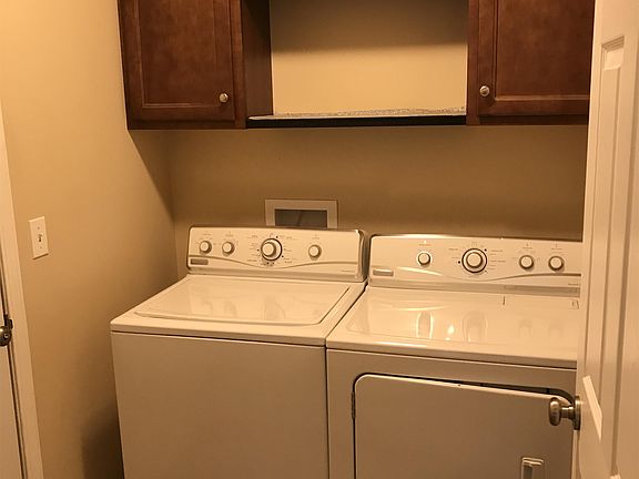 2nd image of 1911 Goldfinch Ct