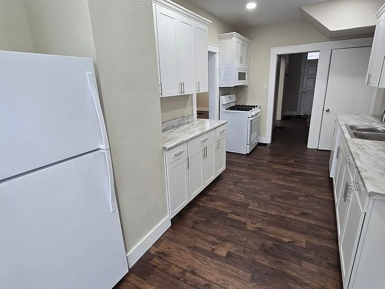 1818 Tonopah Ave — Photo 10