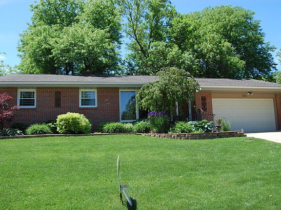 3rd image of 2505 Whitehall Cir