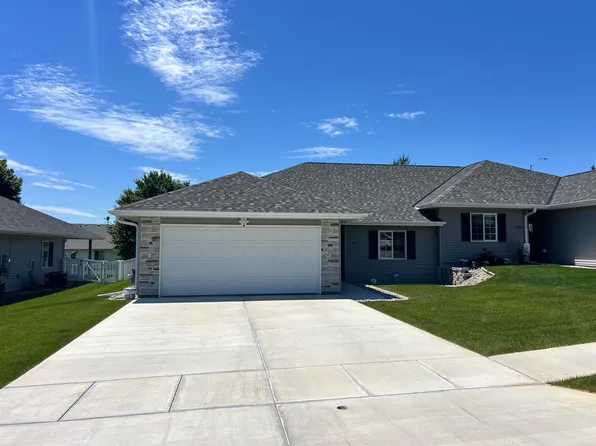 1201 W Meadow Ridge Rd, Norfolk, NE 68701