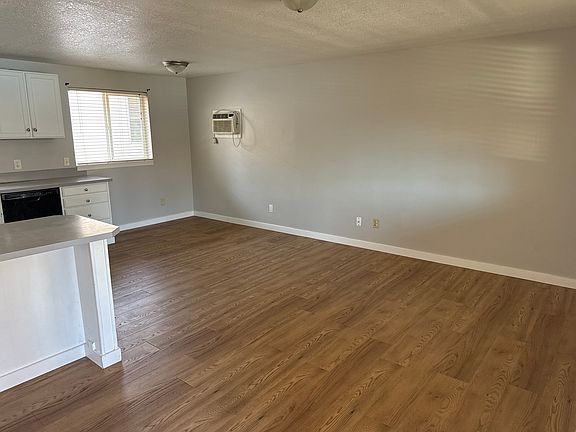 2nd image of 3869 E 18th St #B