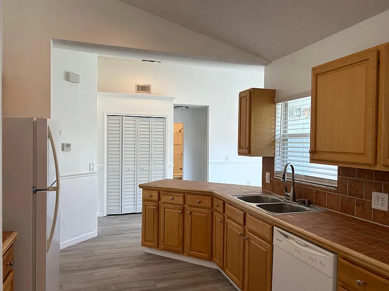 2464 Tranquil Ln — Photo 11