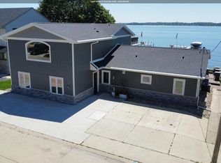 4655 N Shore Dr, Clear Lake, IA 50428