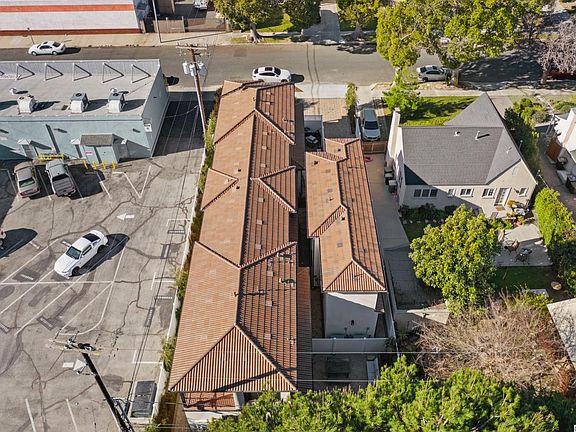 3rd image of 214 N Orchard Dr #101
