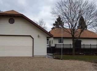 125 3rd St N, Maynard, IA 50655