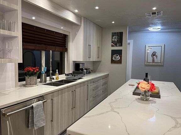2nd image of 2431 E Sahuaro Dr